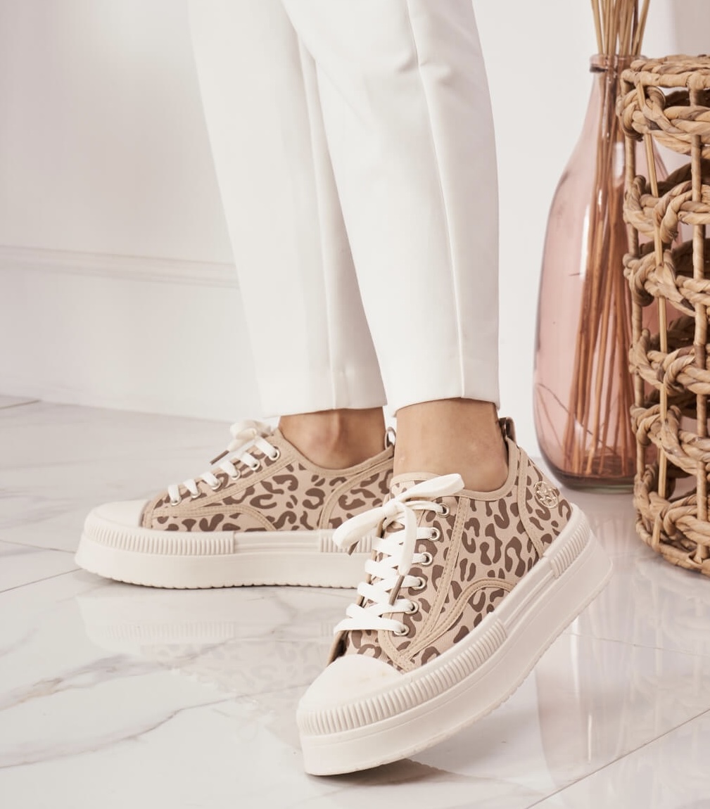 Schuhe