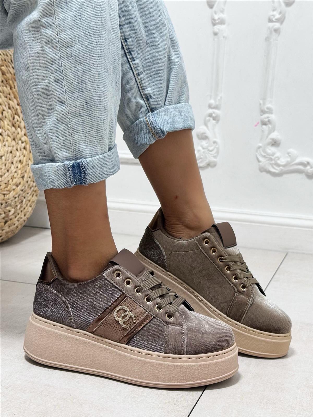 Schuhe
